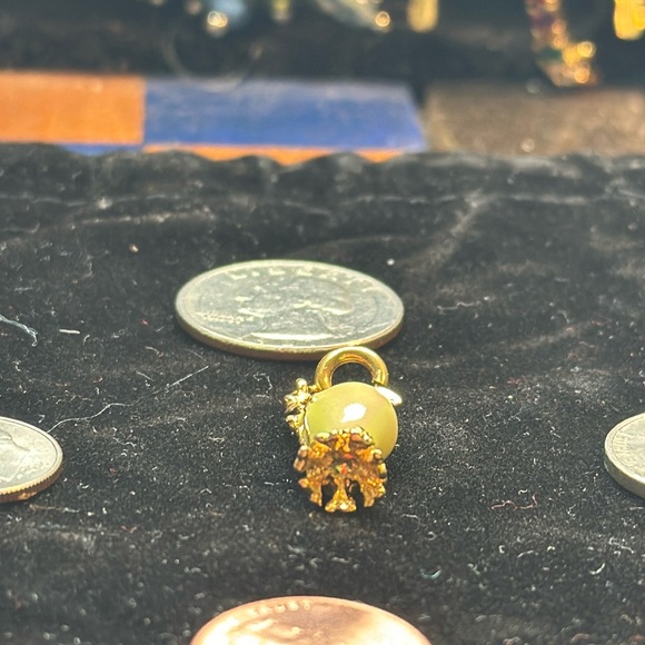 JOAN RIVERS Petite Charm/Pendant - Picture 4 of 4